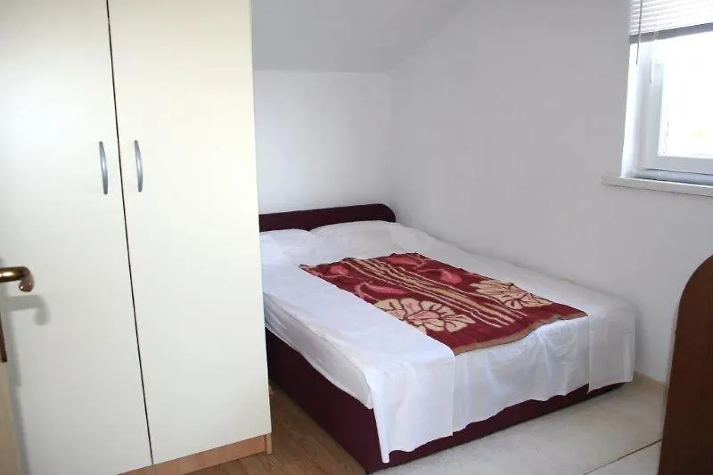 דירה Vrh  Apartman Dzafic קרואטיה
